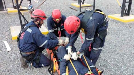 Bomberos y Carabineros aprueban curso de Rescate minero
