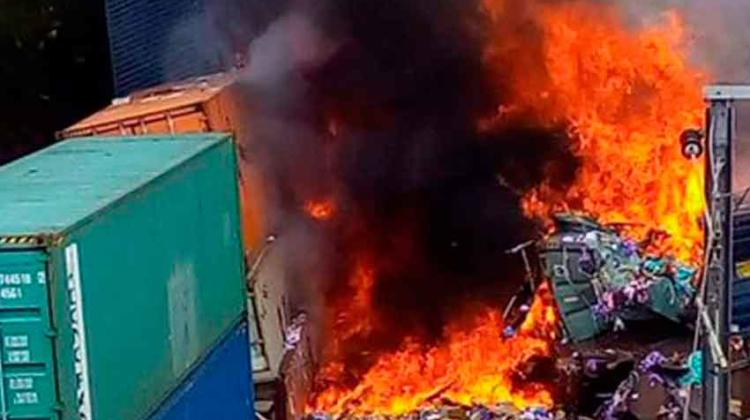 Choque de trenes en Hidalgo causa incendio