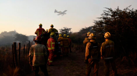 Fuego incontrolable en Salsacate y en Las Palmas