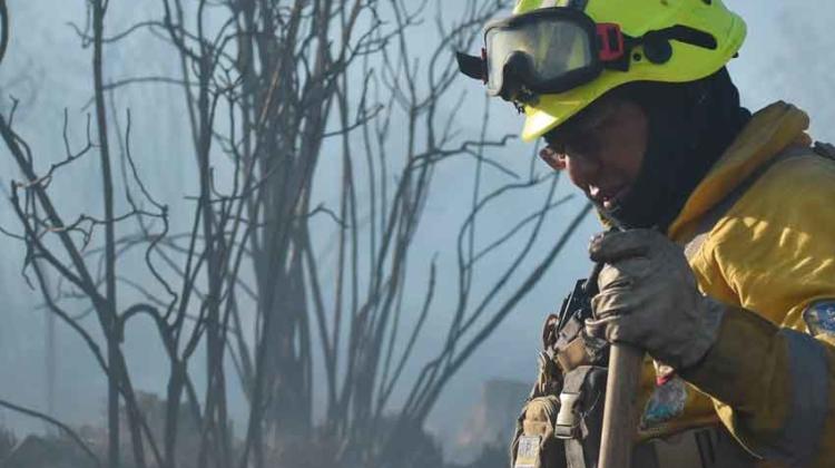 Muere voluntario en el incendio forestal de Tunari