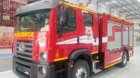 Nuevo autobomba de Bomberos Voluntarios de Bernal