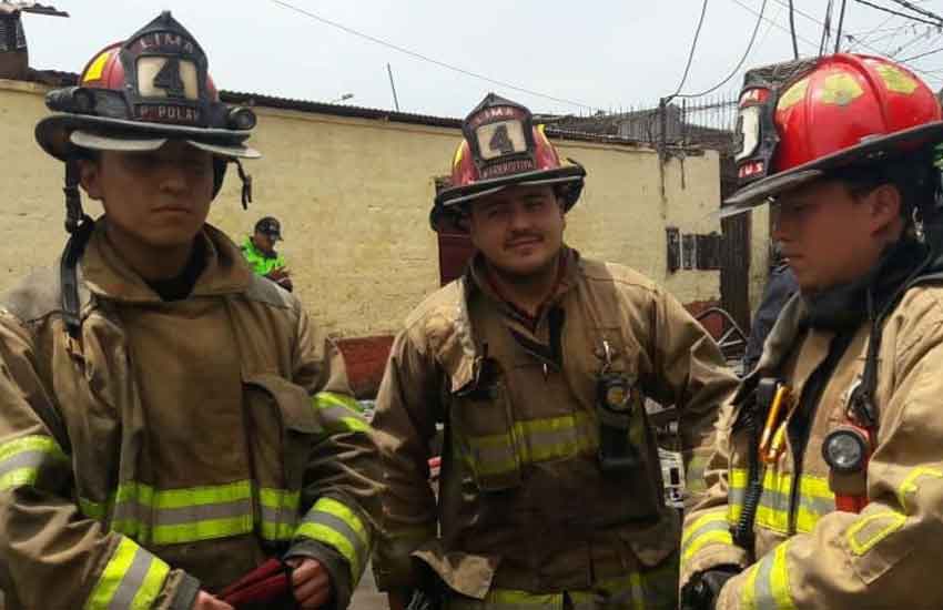 Bomberos denuncian que fueron atacados con piedras