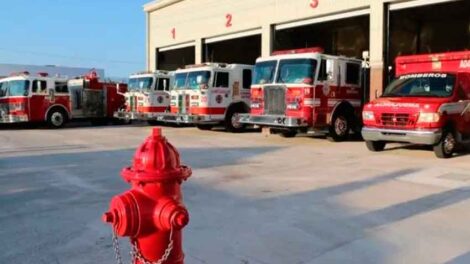 Intenta llevarse una máquina de Bomberos