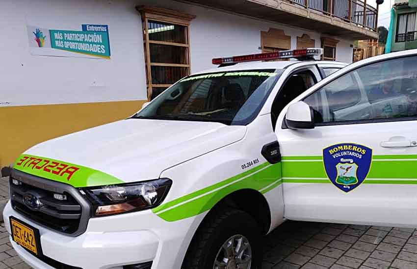 Bomberos Voluntarios de Entrerrios recibieron carro