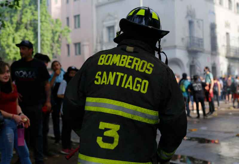 Bomberos recibirá más de 2.000 millones para renovar sus uniformes
