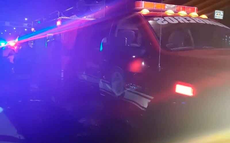 Una camioneta colisionó contra un carro de bomberos