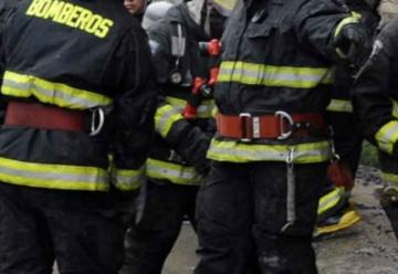 Tres bomberos quedan hospitalizados por quemaduras