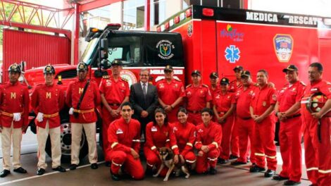 Municipalidad de Miraflores entregó moderna unidad médica a Bomberos