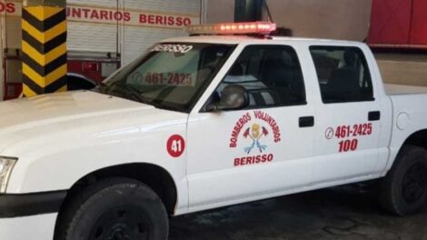 Bomberos Voluntarios de Berisso restauró una camioneta