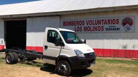 Bomberos Voluntarios de Los Molinos con nueva unidad