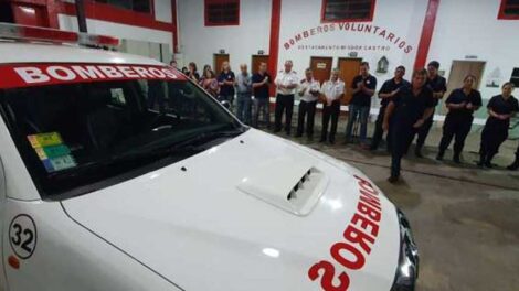 Bomberos de Gobernador Castro recibieron un nuevo móvil