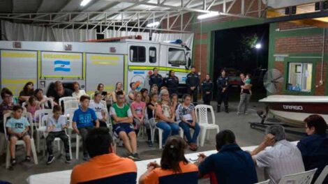 Se creó la Escuela de Cadetes de Bomberos Voluntarios "Mi-Nes"