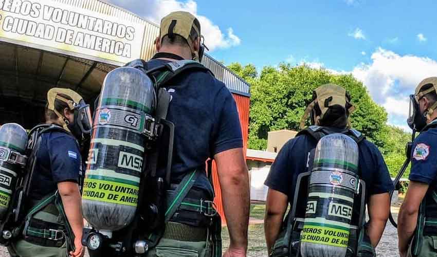 Bomberos de Villas Ciudad de América adquirió equipos de respiración autónomo