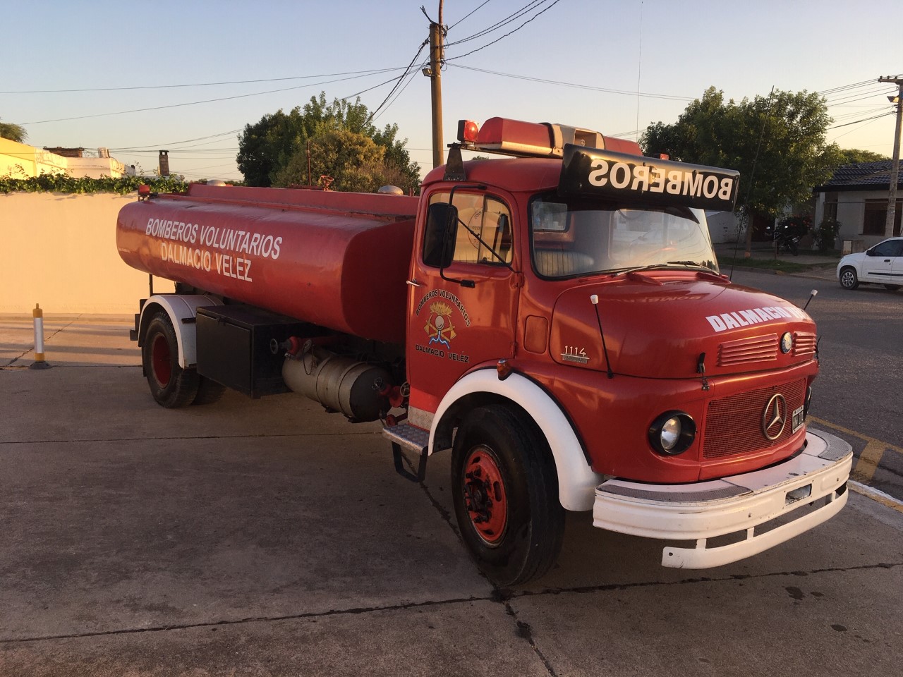 Venta de camión cisterna - Mercedes Benz