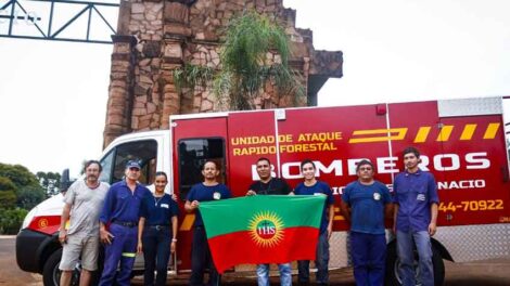Bomberos de San Ignacio presentaron autobomba 0km