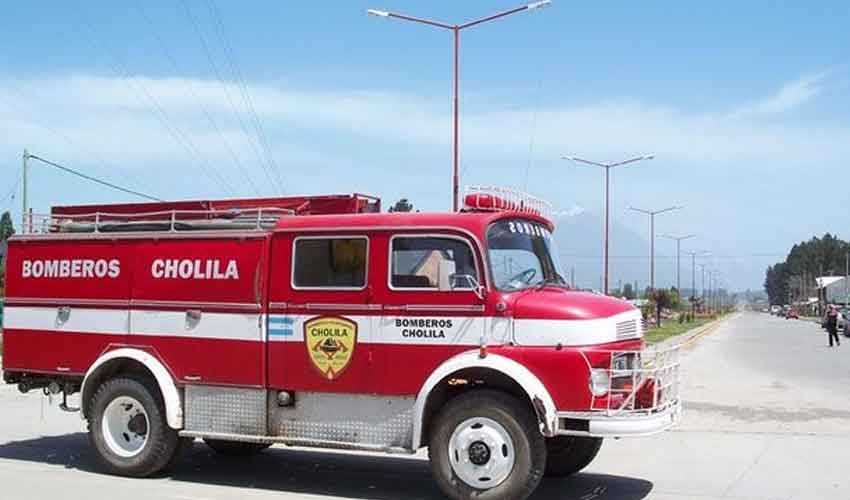 Cholila: "Tenemos que empujar el camión para salir"