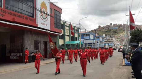 Compañía de Bomberos Voluntarios de Puno cumplió 65 años