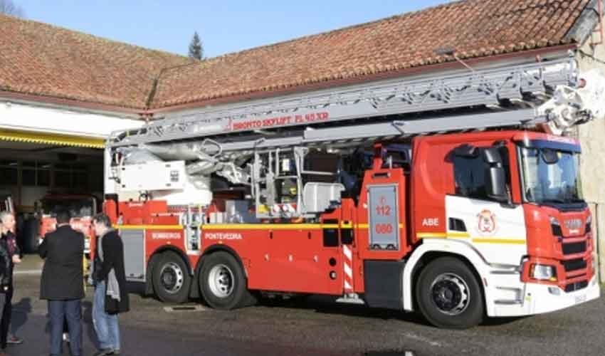 Nuevo brazo articulado para los bomberos de Pontevedra