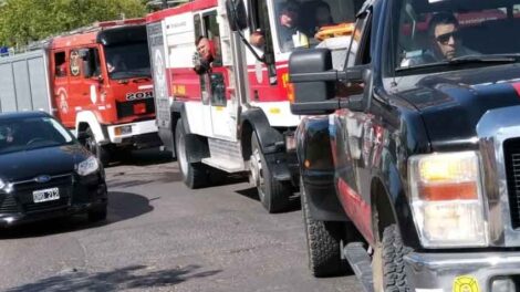 Bomberos protestaron frente a Casa de Gobierno