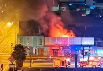 Seis locales comerciales destruidos dejó incendio en Ñuñoa