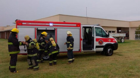 Bomberos de Oncativo realizaron un simulacro en un geriátrico