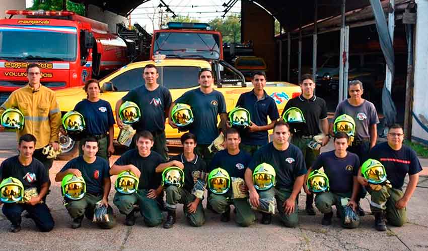 Bomberos Voluntarios de Paraná recibieron elementos de seguridad
