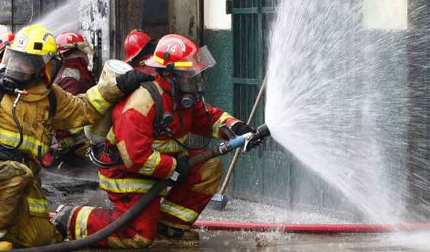 Bomberos de Lurín trabajan con equipos obsoletos