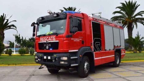 Castro y Los Muermos reciben nuevos carros de rescate