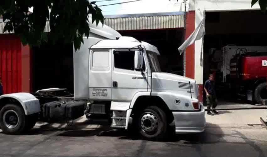 La Justicia hizo entrega de un camión al Cuerpo de Bomberos