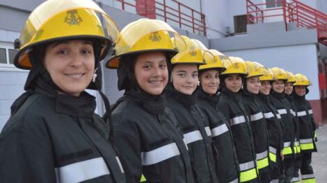 Bomberos de San Francisco presentó nuevos trajes