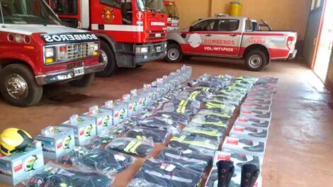 Bomberos Voluntarios de Oberá adquirieron indumentaria importada