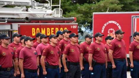 Bomberos de la Policía celebró su cumpleaños 74