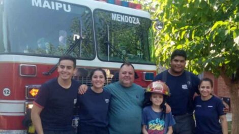 Conmovedora sorpresa de los Bomberos a un niño con cáncer