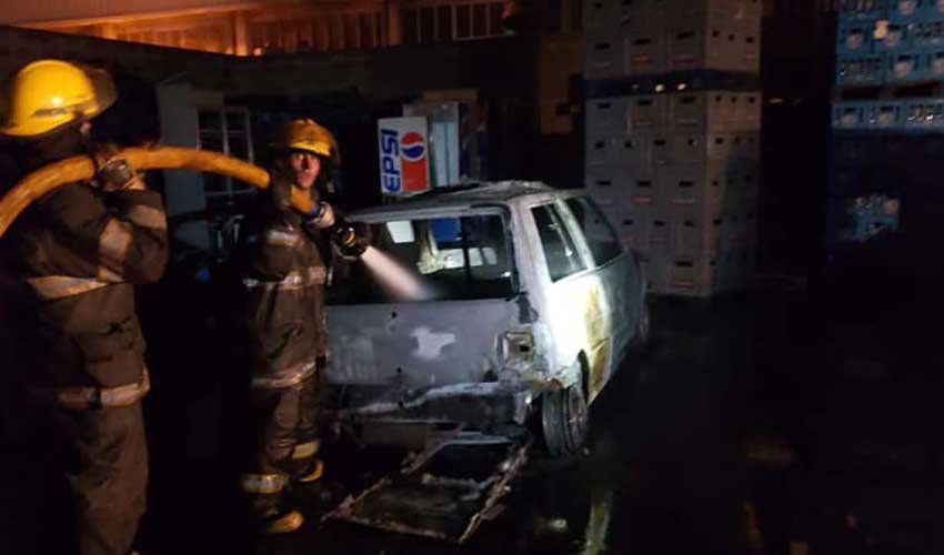 Un depósito de bebidas se prendió fuego en Almirante Brown
