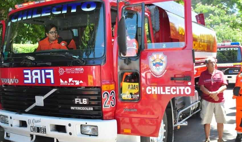 Bomberos Voluntarios de Chilecito recibió un camión cisterna