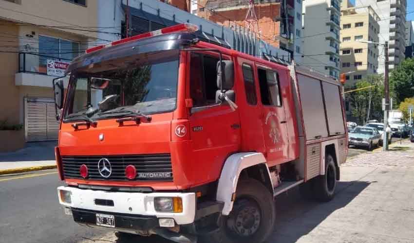 VENTA: Autobomba Mercedes Benz 1120 4X4