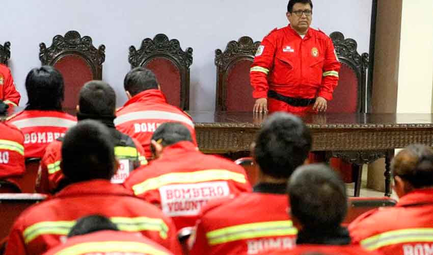 Bomberos donarán alimentos en las zonas más vulnerables de Lima