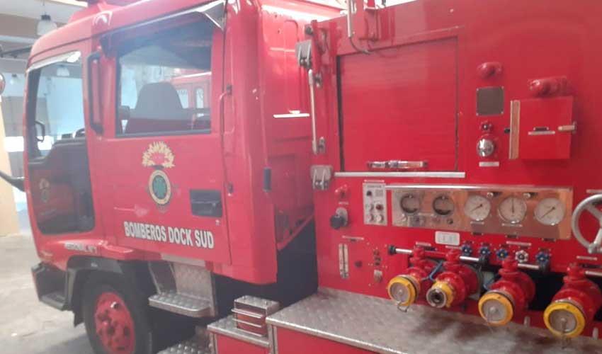 VENTA: Bomberos Dock Sud vende Autobomba