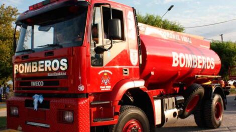 Bomberos de Coronel Vidal compraron una nueva unidad