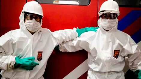 Personal de Bomberos de Cipolletti salió a desinfectar la ciudad