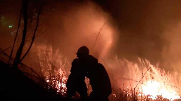 Dos bomberos heridos dejó incendio en el oeste de Cali