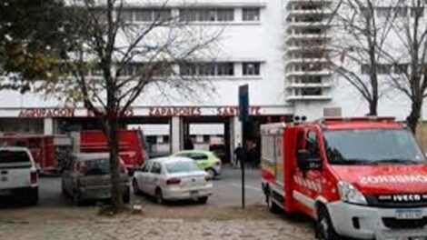 Se encuentra aislado de manera preventiva el edificio de los bomberos zapadores