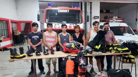 Bomberos Voluntarios de Chovet con nuevos elementos
