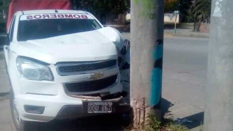 Chocó camioneta de Bomberos Posta de Yatasto