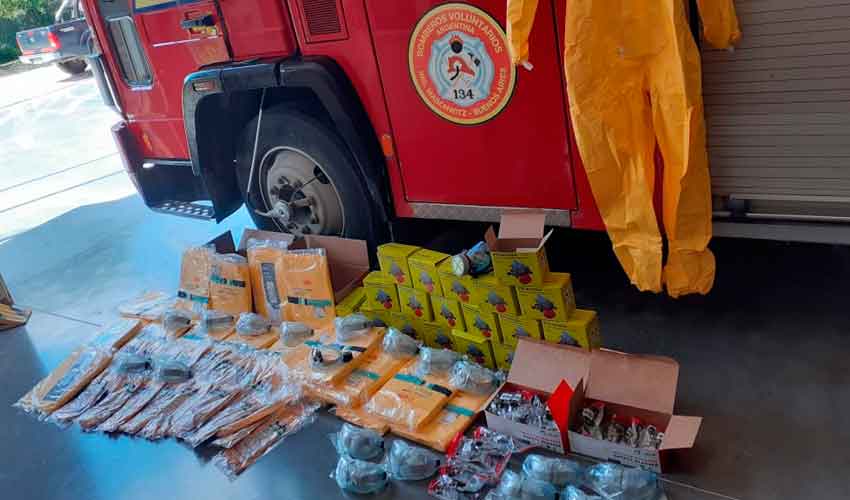 Bomberos Maschwitz suma equipos de protección