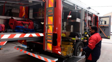 Bomberos Voluntarios presentaron una nueva unidad cero kilómetro