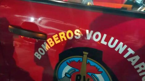 Cuatro móviles de bomberos fueron apedreados en Mascardi