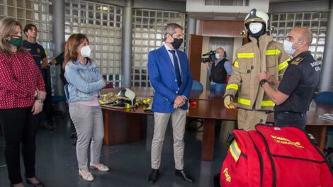Nuevos trajes de protección para los Bomberos de Granada