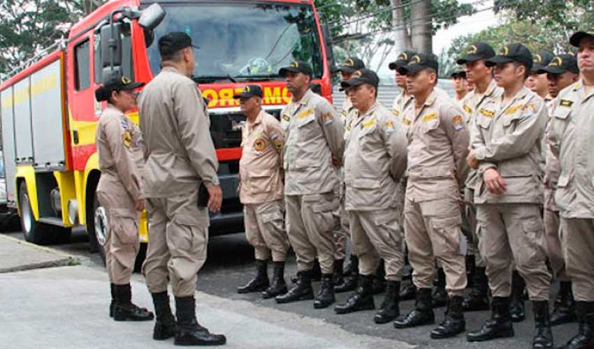 10 bomberos dan positivos y 5 están a la espera de resultados en SPS