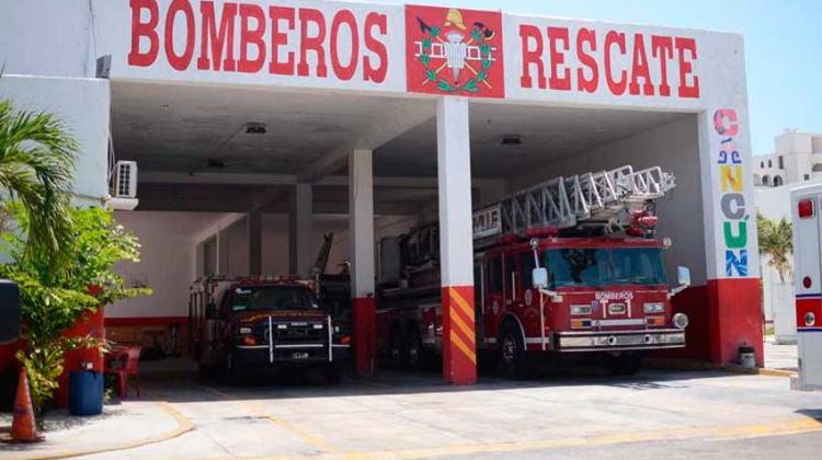 Ponen en cuarentena a bomberos de Cancún